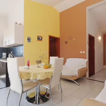 Amazing In Pag With House Sea View Апартаменты Паг