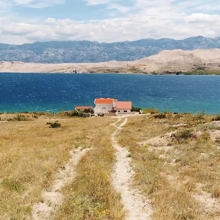 Апартаменты Amazing In Pag With House Sea View