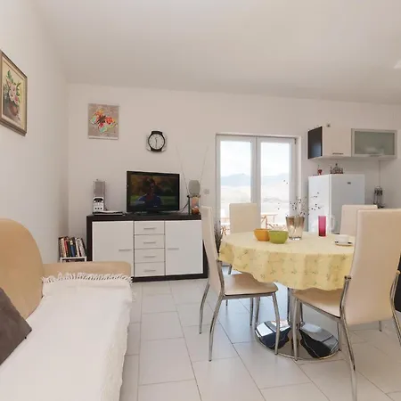 Апартаменты Amazing In Pag With House Sea View