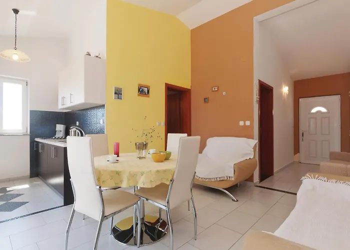 1 Bedroom Amazing Apartment In Pag Apartment Pag Town